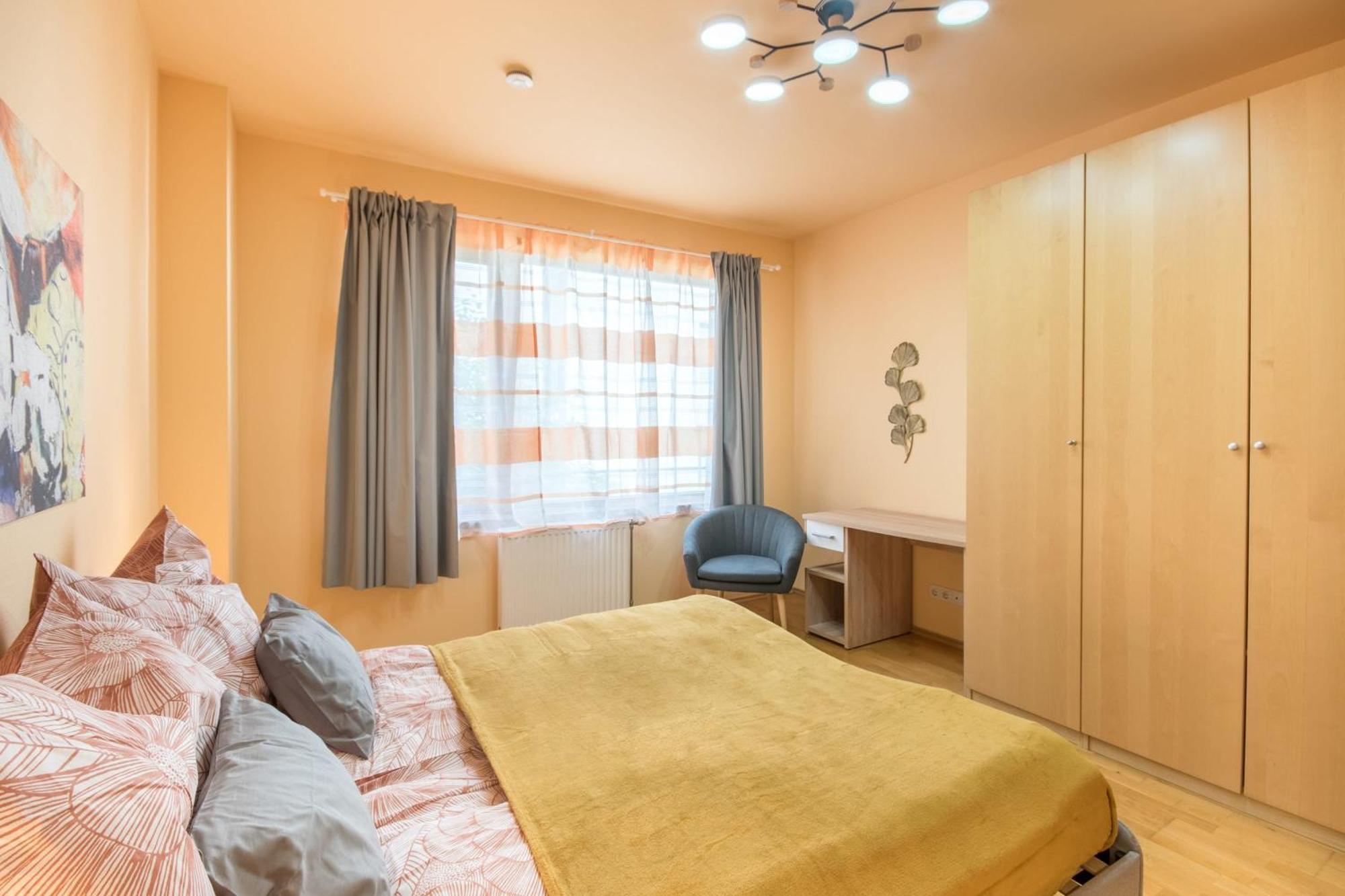 Very Central - Large - Balcony - Comfy Apartment Budapest Bagian luar foto
